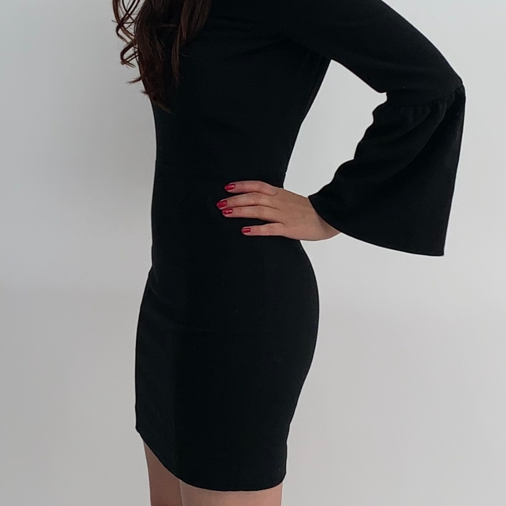 French Connection Whisper Ruth Bell Sleeve Sheath